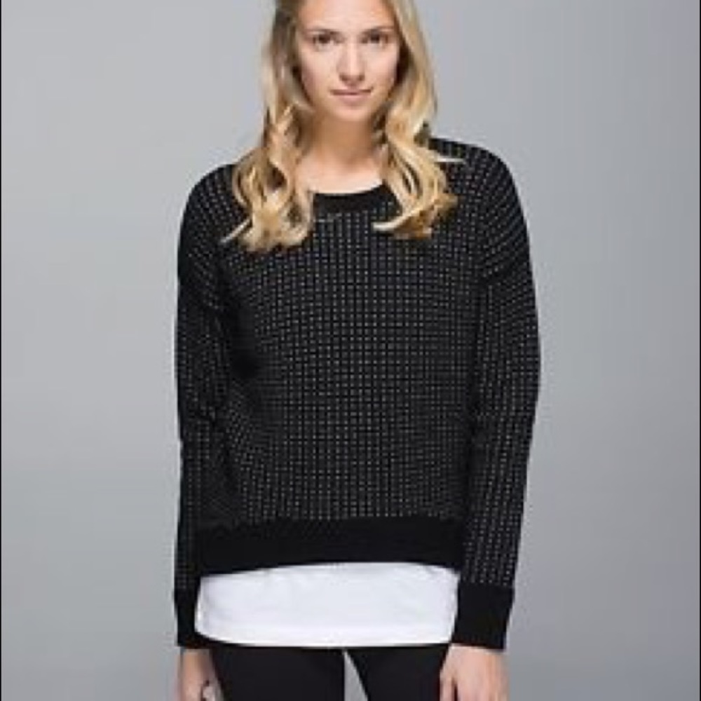 LIKE NEW Lululemon yogi crew sweater size 4